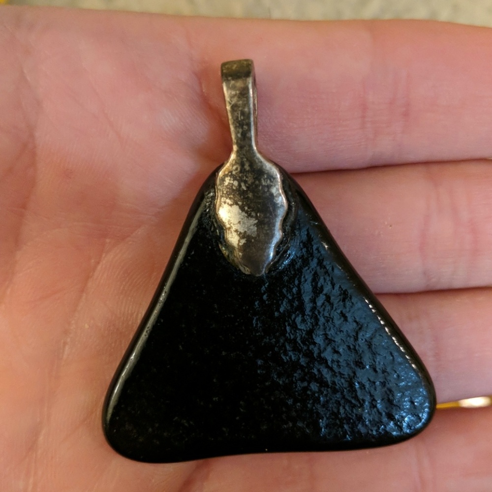 1.5" Triangular Pendant - Picture 2 of 3